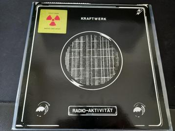 Kraftwerk ‎– Radio-Aktivität - Lp = Mint beschikbaar voor biedingen
