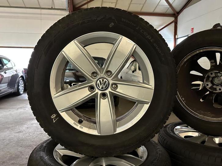 #109 Nieuw Model Volkswagen Tiguan Winterbandenset 5x112 Cir, Auto-onderdelen, Banden en Velgen, Banden en Velgen, Winterbanden