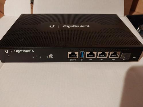 Ubiquiti EdgeRouter 4, Computers en Software, Routers en Modems, Zo goed als nieuw, Router, Ophalen of Verzenden