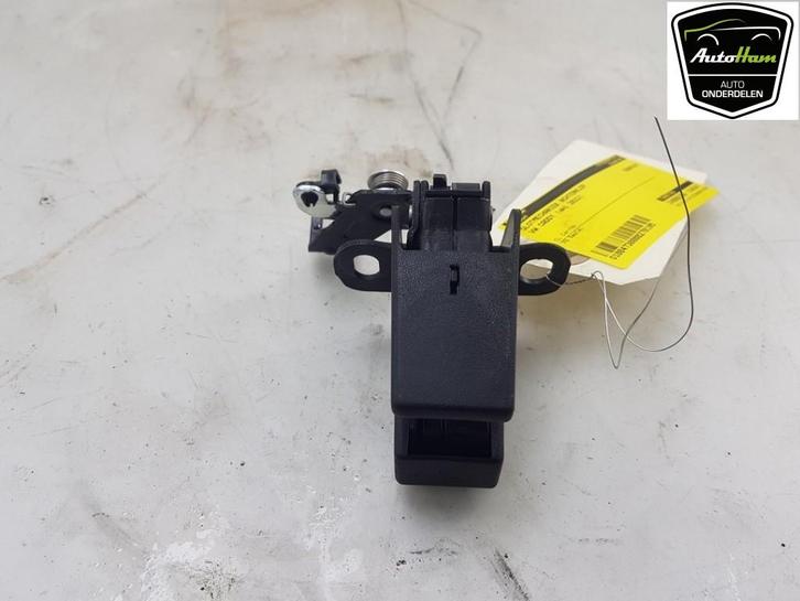 SLOTVANGER ACHTERKLEP Volkswagen Caddy Cargo V (SBA / SBH), Auto-onderdelen, Carrosserie, Volkswagen, Gebruikt