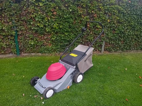 Elektrische grasmaaier honda hre 410, Tuin en Terras, Grasmaaiers, Zo goed als nieuw, Elektrische grasmaaier, Cirkelmaaier, Opvangzak