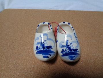 Delfts Blauw klompjes beschikbaar voor biedingen