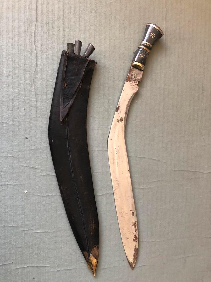 Decoratief Vintage Nepalese Kukri met schede, zwaard, antiek, Antiquités & Art, Antiquités | Autres Antiquités, Enlèvement