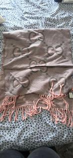 Echarpe gucci, Vêtements | Femmes, Bonnets, Écharpes & Gants, Gucci, Enlèvement ou Envoi, Comme neuf, Écharpe