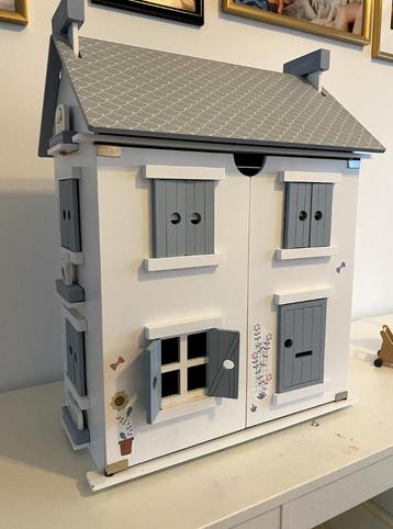 Little Dutch poppenhuis beschikbaar voor biedingen