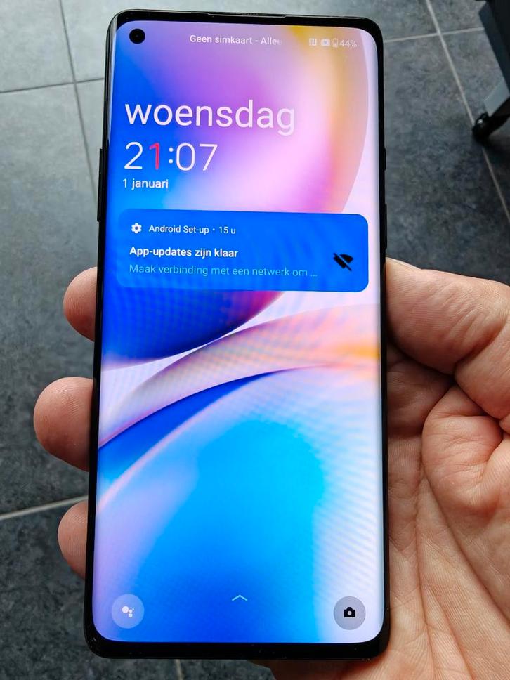 OnePlus 8 qui fonctionne bien avec chargeur et câble, Télécoms, Téléphonie mobile | Marques Autre, Enlèvement