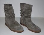 Winterse halfhoge grijze laarzen maat 41, Kleding | Dames, Verzenden, Lage of Enkellaarzen, Nieuw, Grijs