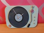 Klok met draaitafel, Huis en Inrichting, Woonaccessoires | Klokken, Ophalen of Verzenden, Zo goed als nieuw, Wandklok