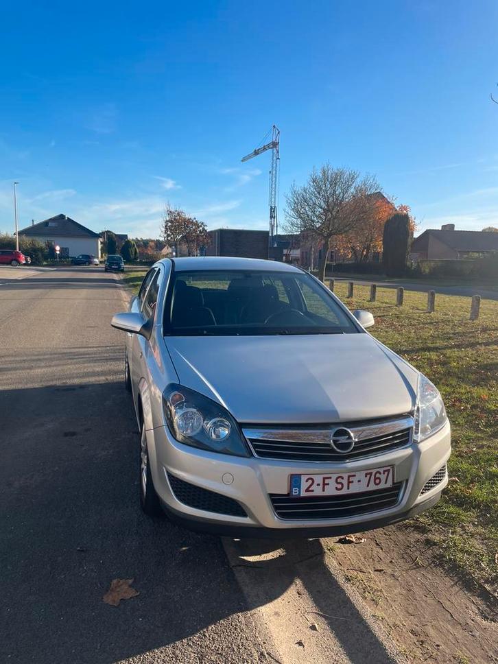 OPEL ASTRA 1.7 TDCI 2010 MET KEURING, Auto's, Opel, Particulier, Astra, Cruise Control, Diesel, Euro 4, Berline, 4 deurs, Handgeschakeld