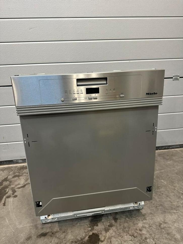 Prachtige Miele inbouw vaatwasser met besteklade!, Elektronische apparatuur, Vaatwasmachines, Zo goed als nieuw, Inbouw, Minder dan 85 cm