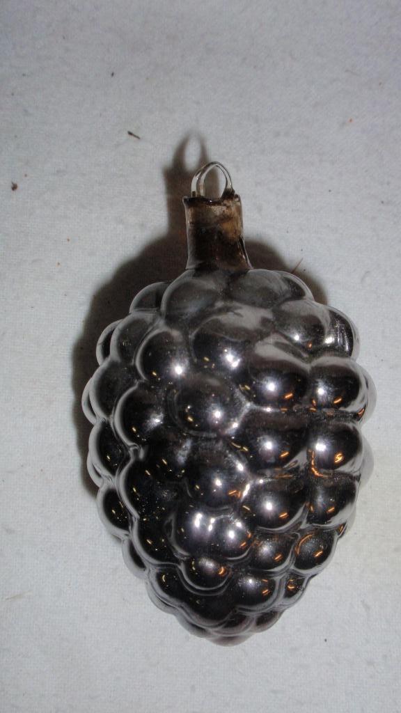 Oude glazen kerstbal Ajeko zilver kleurige vrucht, Diversen, Kerst, Gebruikt, Ophalen of Verzenden