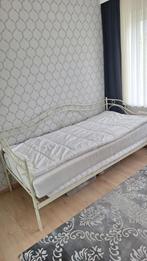 Bed, Huis en Inrichting, Slaapkamer | Bedden, Ophalen, Gebruikt, Wit, Metaal