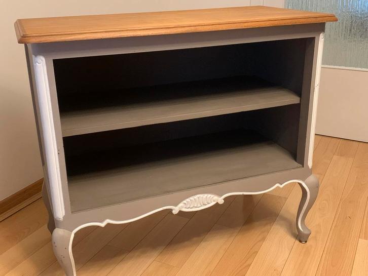 Boekenkast taupe grijs, Huis en Inrichting, Kasten |Televisiemeubels, Zo goed als nieuw, Eikenhout, Ophalen