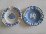 Vintage ;2 Wedgwood Blue Jasper ware 2 asbakjes van 11cm doo, Ophalen of Verzenden