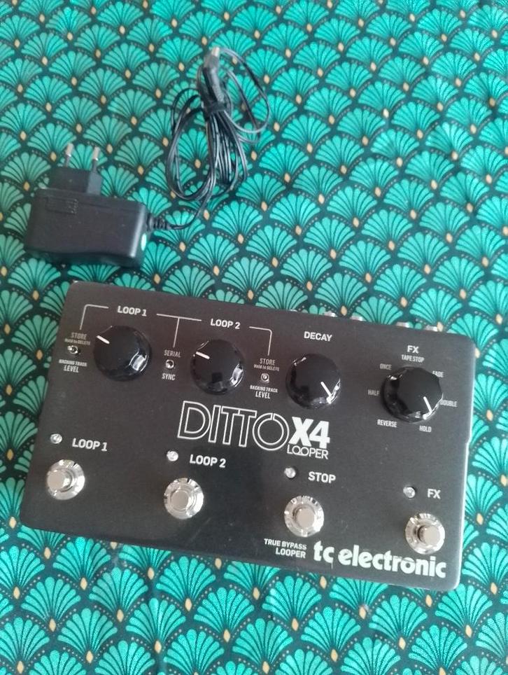 Vends Looper Ditto X4 de TC Electronic, Musique & Instruments, Effets, Comme neuf, Autres types, Enlèvement ou Envoi