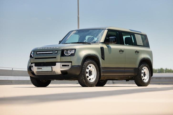 Land Rover Defender 110 D200 MHEV EURO6 trekhaak- Grijs ktkn, Auto's, Land Rover, Bedrijf, Dakrails, LED verlichting, Radio, Trekhaak