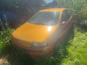 Fiat punto benzine beschikbaar voor biedingen