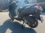 Peugeot 125cc accu moet nieuwe en band kapot van achter.., Fietsen en Brommers, Scooters | Yamaha, Ophalen, Zo goed als nieuw