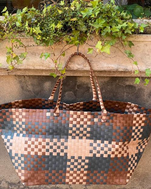 XL shopper tas gevlochten, Handtassen en Accessoires, Tassen | Damestassen, Shopper, Ophalen of Verzenden