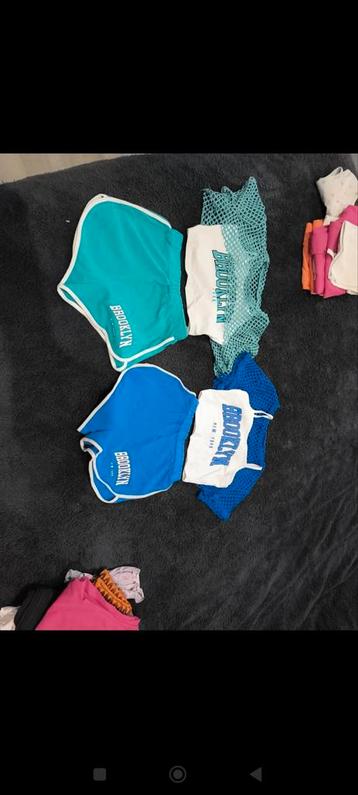 Lot vêtements fille beschikbaar voor biedingen