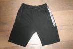 Maat 152 - zwarte sport short, Ophalen of Verzenden, Zo goed als nieuw, Jongen, Sport- of Zwemkleding