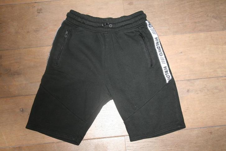 Maat 152 - zwarte sport short, Kinderen en Baby's, Kinderkleding | Maat 152, Zo goed als nieuw, Jongen, Sport- of Zwemkleding