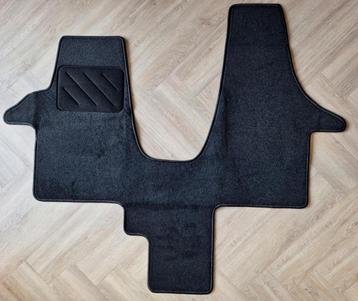 Volkswagen T5 of T6 Cabinemat op maat ZWART hier te koop beschikbaar voor biedingen