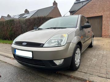 Ford fiësta 1.4 benzine Euro 4 goeie staat- blanco gekeurd  disponible aux enchères