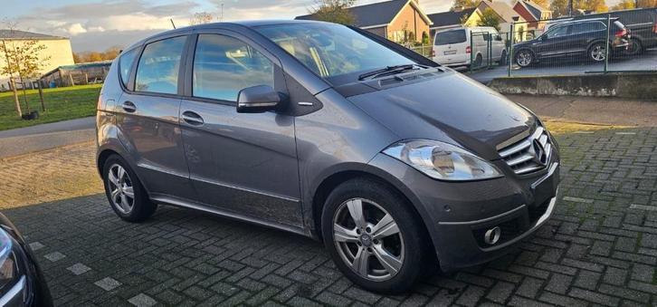 Mercedes A150 AUTOMAAT *144000 Km*2010*PROPER*EURO 5 BENZINE, Auto's, Mercedes-Benz, Particulier, A-Klasse, ABS, Airbags, Airconditioning