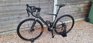 Koersfiets Giant Defy advanced pro 2 + garmin + accessoires beschikbaar voor biedingen