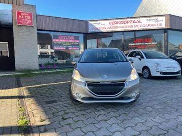 Peugeot  208 1,2 Benzine.  60kw met 112.000KM.Met Keuring disponible aux enchères