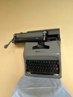 Machine a ecrire olivetti studio 44, Diversen, Typemachines, Ophalen, Gebruikt