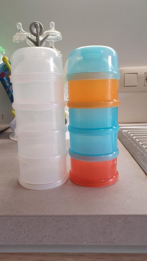 Verdeeldoosjes voor poeder, 2 torens en 2 kleintjes, Kinderen en Baby's, Babyvoeding en Toebehoren, Gebruikt, Ophalen