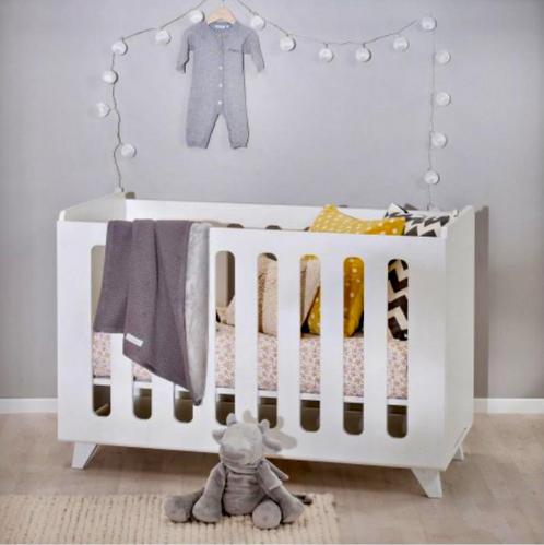 Transformeerbaar babybedje Noukie’s, Kinderen en Baby's, Kinderkamer | Bedden, Gebruikt, 140 tot 160 cm, 70 tot 85 cm, Ophalen
