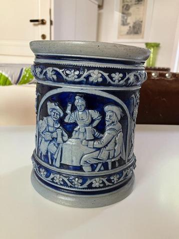 Traditionele Duitse Bierpul – Steengoed met Reliëf – Gemerkt, Enlèvement