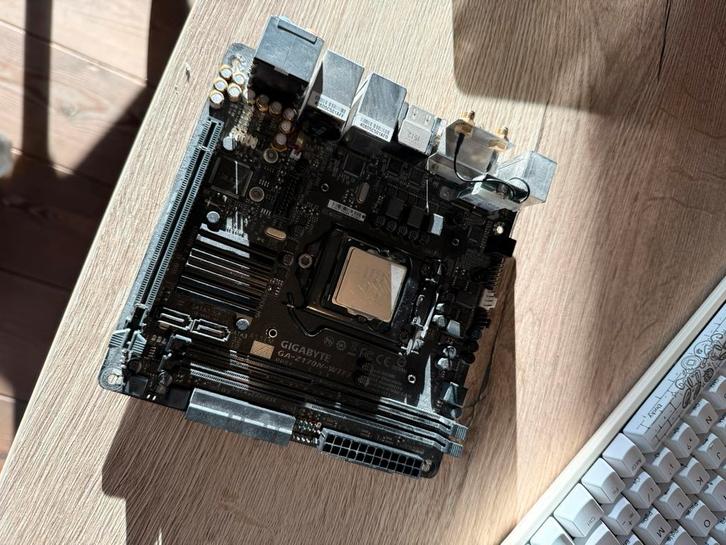 Gigabyte Z170N Wifi + i5 6500, Computers en Software, Moederborden, Gebruikt, Intel, DDR4, Ophalen