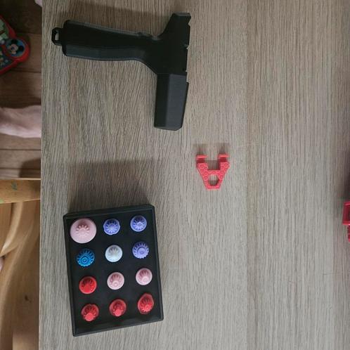 Beyblade x Bits & Grips, Kinderen en Baby's, Speelgoed | Buiten | Actiespeelgoed, Zo goed als nieuw, Ophalen of Verzenden