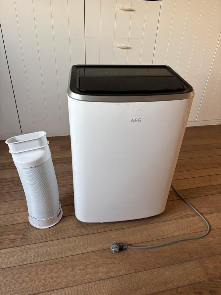 AEG AXP26U338BW - Mobiele airco - 9000 BTU - Wit, Elektronische apparatuur, Airco's, Gebruikt, Mobiele airco, Ophalen