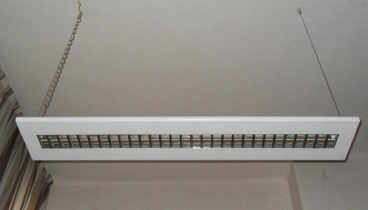 NEON SUSPENDU Lampe Industriel 150 cm, Huis en Inrichting, Lampen | Plafondlampen, Gebruikt, Metaal, Ophalen