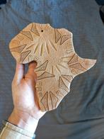 Map Afrika in gebakken klei, handgemaakt uit Senegal., Ophalen of Verzenden, Zo goed als nieuw
