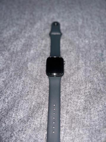Apple Watch SE GPS, Boîtier en aluminium minuit de 40 mm beschikbaar voor biedingen