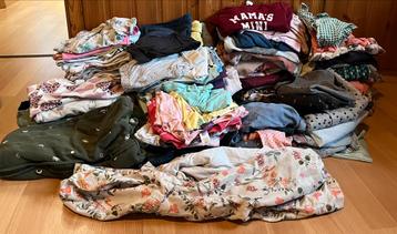 Groot lot kleren maat 86 beschikbaar voor biedingen