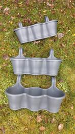 Drie balkon bloembakken, Tuin en Terras, Kunststof, Zo goed als nieuw, Minder dan 40 cm, Overige vormen