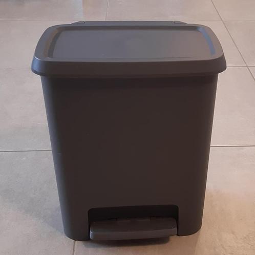 Ikea vuilbak met pedaal, Huis en Inrichting, Woonaccessoires | Prullenbakken, Zo goed als nieuw, Kunststof, Minder dan 50 cm, 20 tot 30 liter