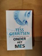Tess Gerritsen - Onder het mes, Ophalen of Verzenden, Zo goed als nieuw, Tess Gerritsen