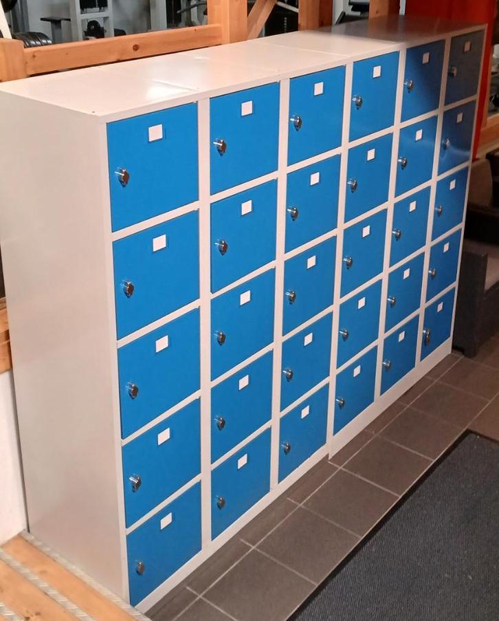 Casier industriel 15 cases – 3 colonnes – très bon état, Sport en Fitness, Fitnessapparatuur, Zo goed als nieuw, Metaal, Ophalen