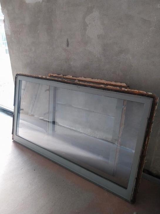 Twee aluminium ramen - in perfecte staat, Doe-het-zelf en Bouw, Glas en Ramen, Zo goed als nieuw, Ophalen