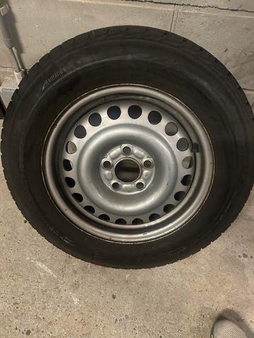 Jantes et pneus hiver 15 pouces 5x112. Mercedes VW Audi BMW, 15 pouces, Pneus et Jantes, Pneus hiver, Véhicule utilitaire