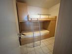 Stapelbed 2-3 personen (met 3 bedden) + kleerkast, Huis en Inrichting, Slaapkamer | Bedden, Ophalen, Gebruikt, Hout