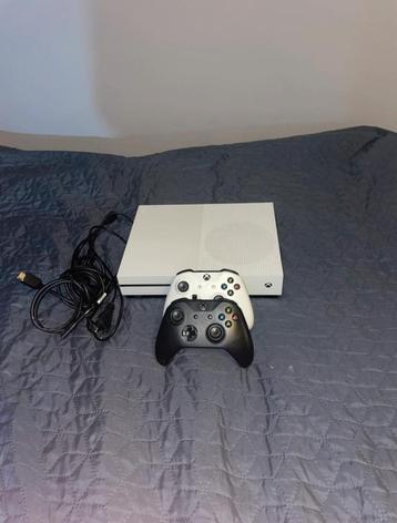 Xbox One S 1TB+ 2 Controllers+ Alle kabels- Goed Werkend! beschikbaar voor biedingen